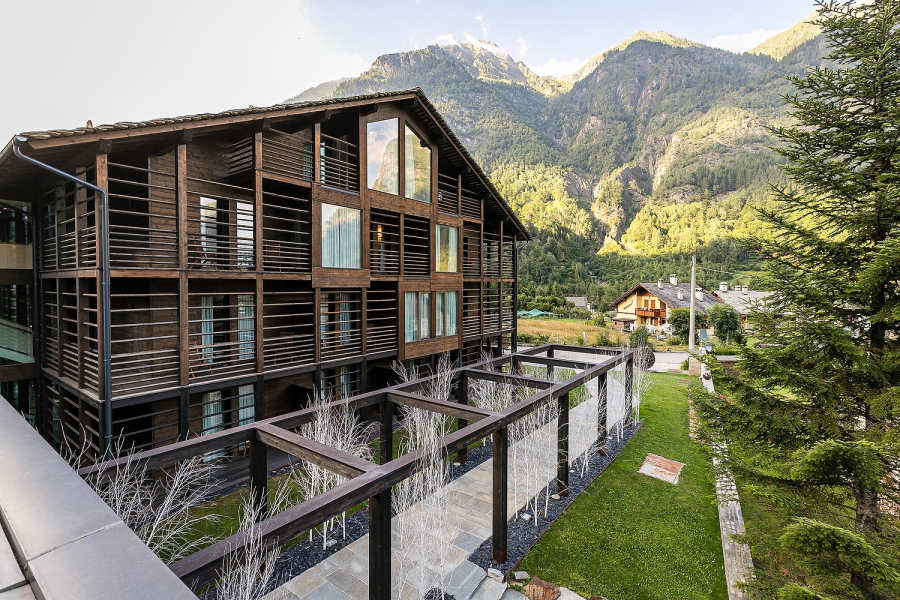 Minor Hotels debutta sulle Alpi con NH Collection Alagna Mirtillo Rosso